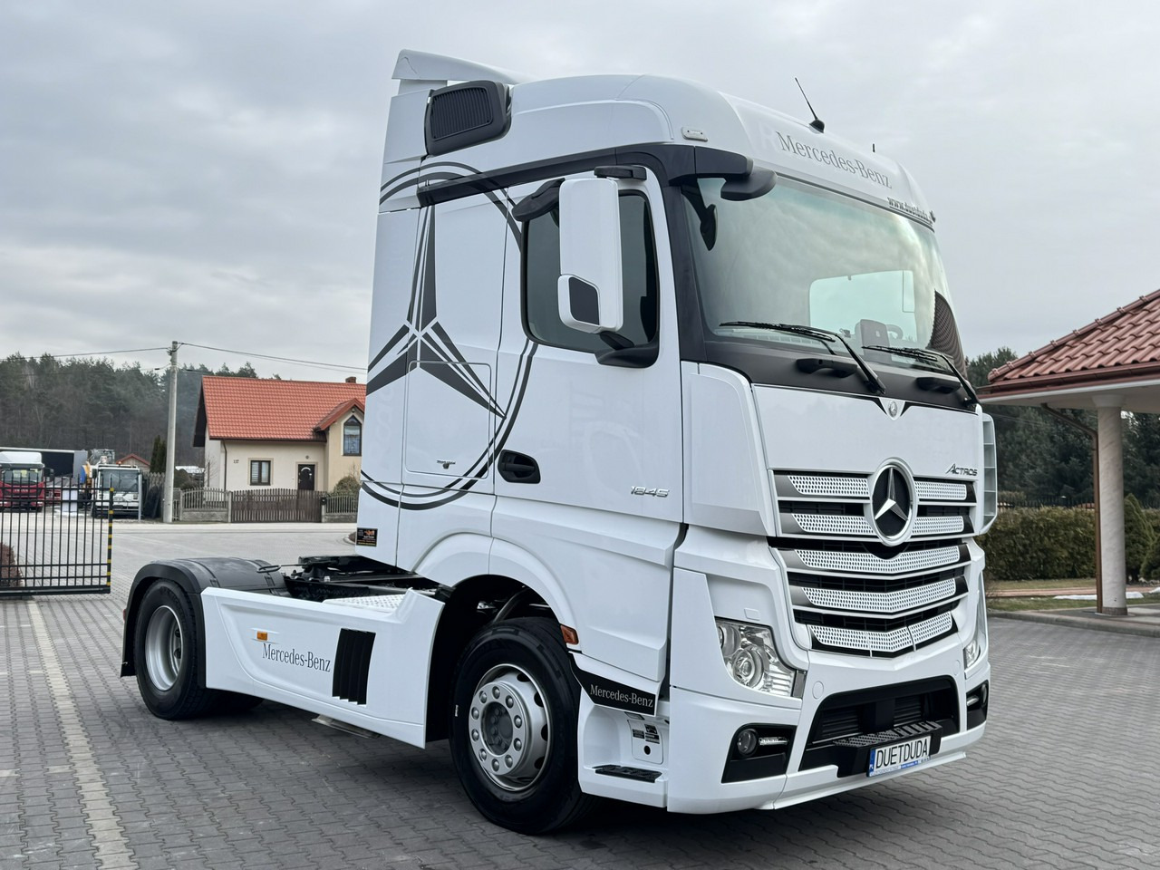 Mercedes ACTROS 1845 Euro 6 Stream Space Standard !!! - Tractor unit: picture 2 Mercedes ACTROS 1845 Euro 6 Stream Space Standard !!! - Tractor unit: picture 2