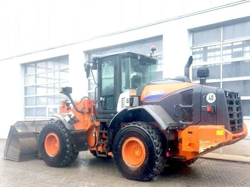 Hitachi ZW 180-6 - Wheel loader: picture 3 Hitachi ZW 180-6 - Wheel loader: picture 3