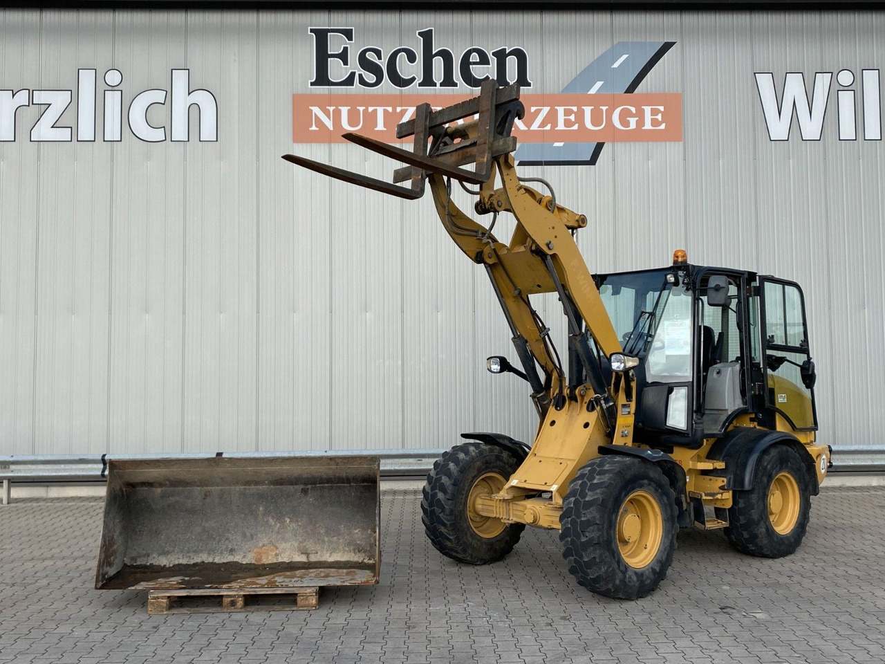 CAT 908 M | 55kw*Gabel + Schaufel - Wheel loader: picture 1 CAT 908 M | 55kw*Gabel + Schaufel - Wheel loader: picture 1