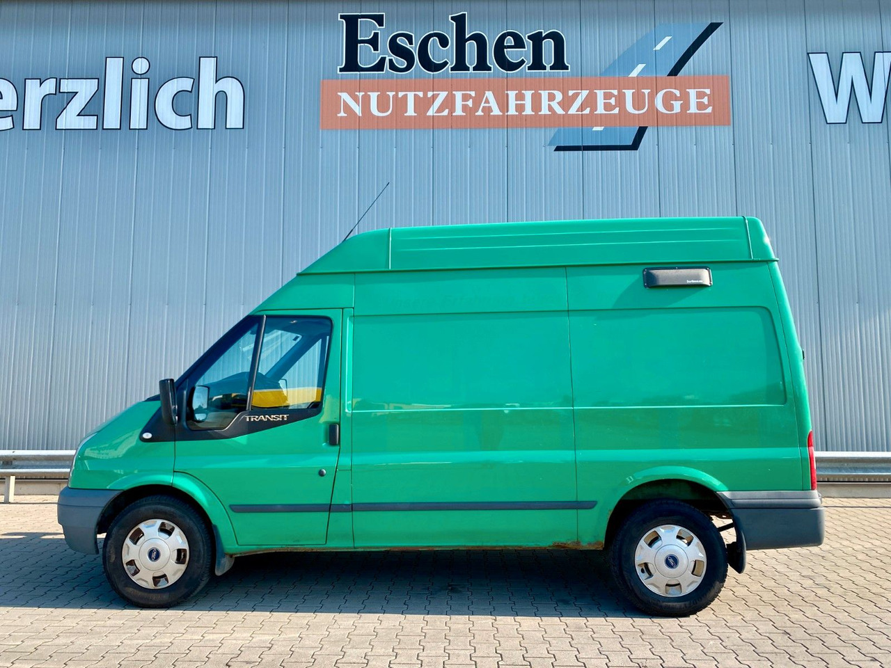 Ford 140 T 350 | Sortimo-Regal*AHK*3x Sitze*Klima - Passenger van: picture 2 Ford 140 T 350 | Sortimo-Regal*AHK*3x Sitze*Klima - Passenger van: picture 2