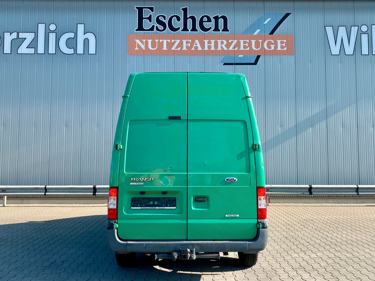 Ford 140 T 350 | Sortimo-Regal*AHK*3x Sitze*Klima - Passenger van: picture 4 Ford 140 T 350 | Sortimo-Regal*AHK*3x Sitze*Klima - Passenger van: picture 4