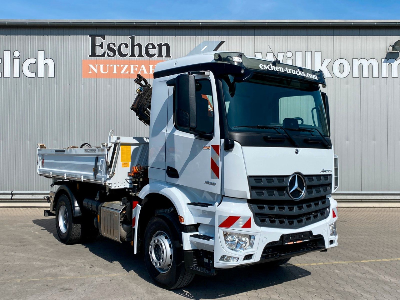 Tipper, Crane truck Mercedes-Benz Arocs 1836 | Atlas 126.3*5+6.Kreis*Funk*Navi*AHK: picture 8