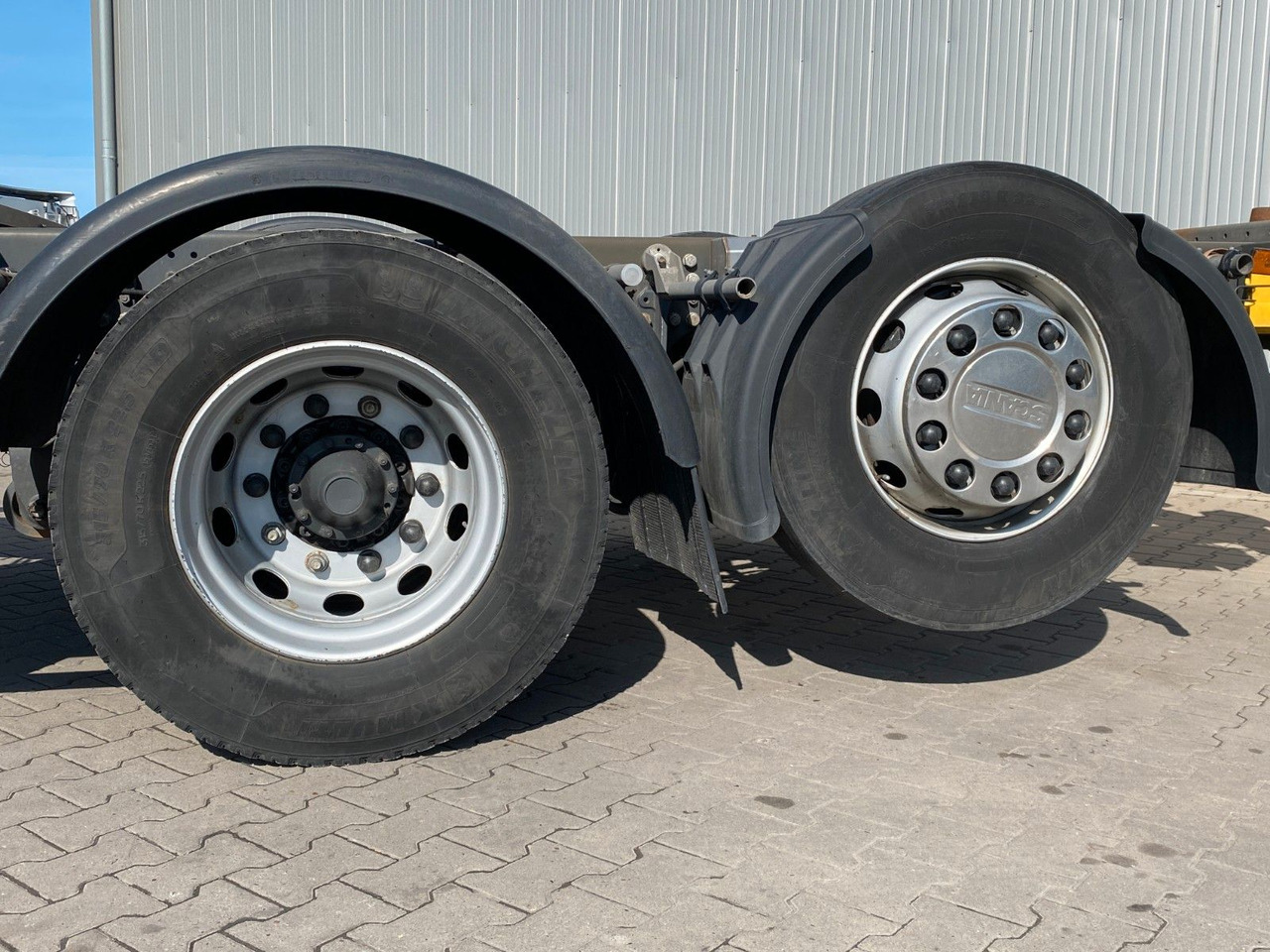 Scania R 450 B 6x2*4 BDF | Retarder*AHK*Lift*SDG Rahmen - Container transporter/ Swap body truck: picture 5 Scania R 450 B 6x2*4 BDF | Retarder*AHK*Lift*SDG Rahmen - Container transporter/ Swap body truck: picture 5