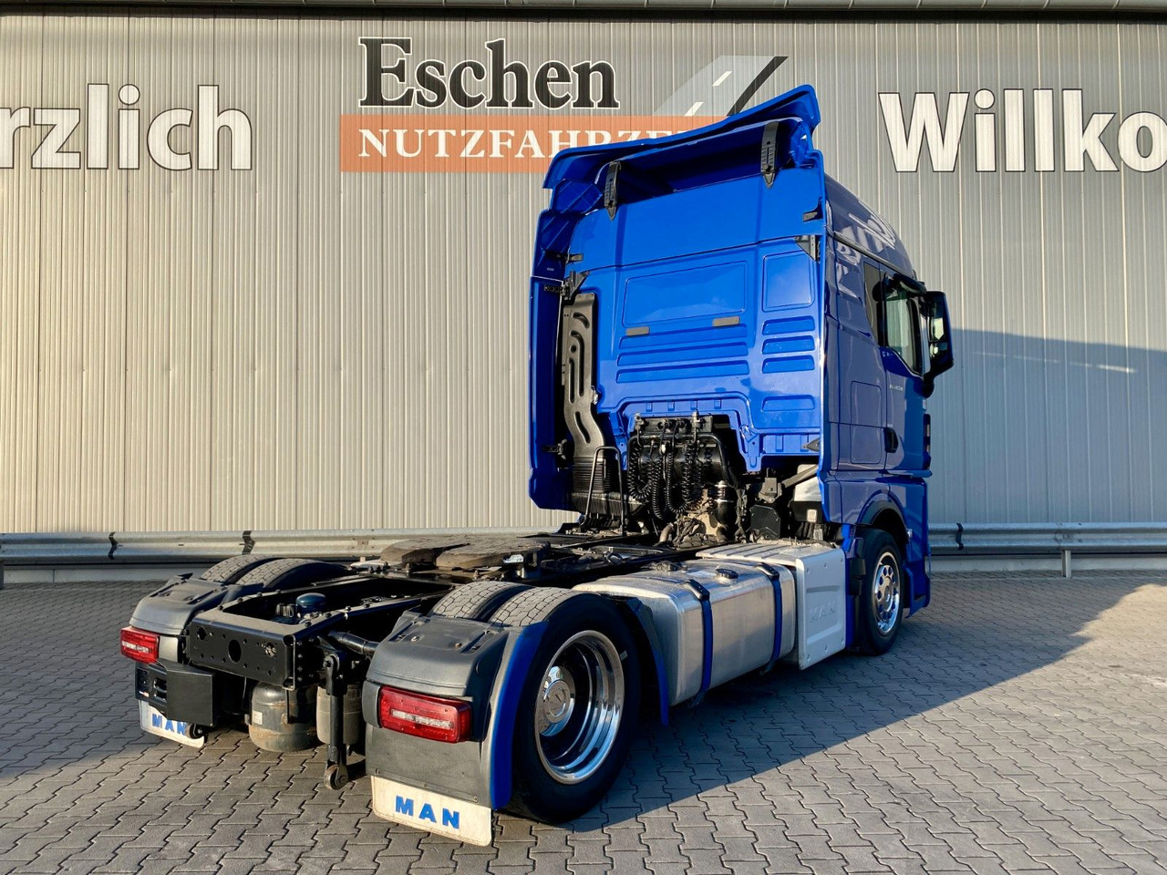 MAN TGX 18.510 |TG3*GM-Kabine*Retarder*ACC*Navi*1.Hd - Tractor unit: picture 5 MAN TGX 18.510 |TG3*GM-Kabine*Retarder*ACC*Navi*1.Hd - Tractor unit: picture 5