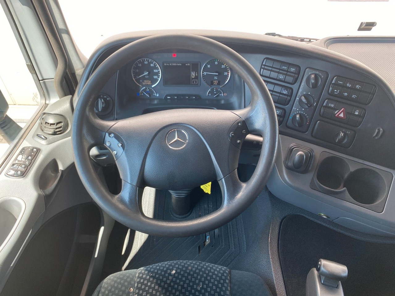 Tractor unit Mercedes-Benz 1841 Actros MP3 | PK 18502*Funk&Flur*Klima*1.Hd: picture 17