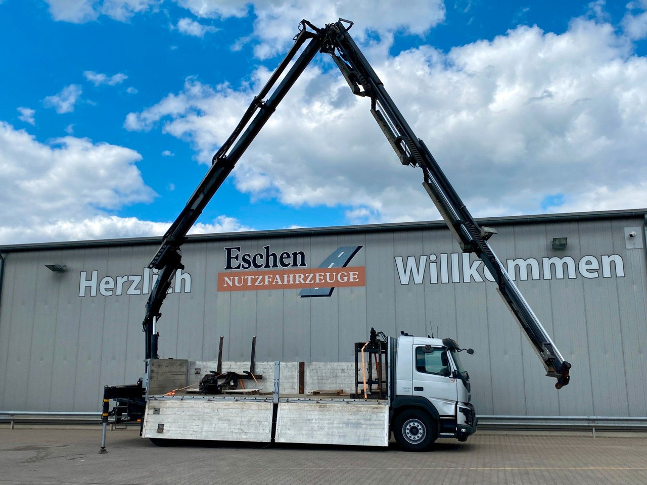 Volvo FMX 420 8x4 | Fassi F255AC2.24XE*FUNK*Fly-Jib*AC - Dropside/ Flatbed truck, Crane truck: picture 1 Volvo FMX 420 8x4 | Fassi F255AC2.24XE*FUNK*Fly-Jib*AC - Dropside/ Flatbed truck, Crane truck: picture 1