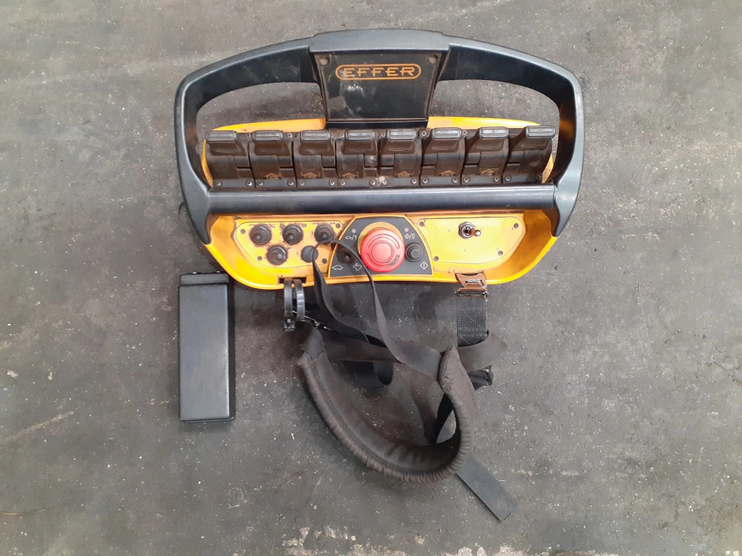 Grúa Effer 100 - 3S - Truck mounted crane for Truck: picture 3 Grúa Effer 100 - 3S - Truck mounted crane for Truck: picture 3