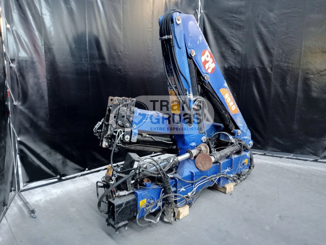 Grúa PM 9 - Truck mounted crane for Truck: picture 1 Grúa PM 9 - Truck mounted crane for Truck: picture 1