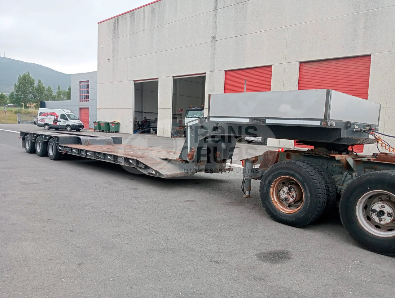 Semirremolque cama rebajado Traylona GP3BMA 13T - Low loader semi-trailer: picture 5 Semirremolque cama rebajado Traylona GP3BMA 13T - Low loader semi-trailer: picture 5