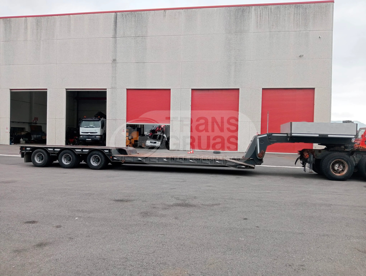 Semirremolque cama rebajado Traylona GP3BMA 13T - Low loader semi-trailer: picture 1 Semirremolque cama rebajado Traylona GP3BMA 13T - Low loader semi-trailer: picture 1