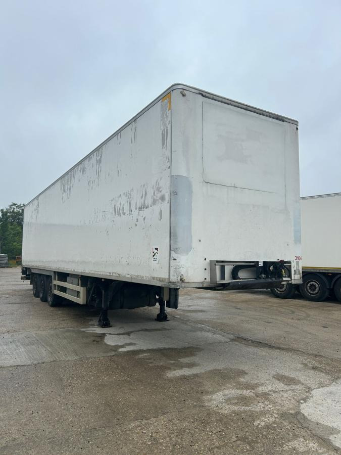 Chereau  - Closed box semi-trailer: picture 5 Chereau  - Closed box semi-trailer: picture 5