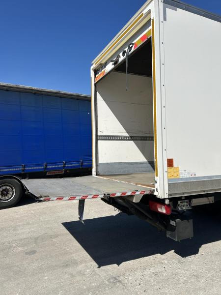 DAF CF 340 - Box truck: picture 5 DAF CF 340 - Box truck: picture 5