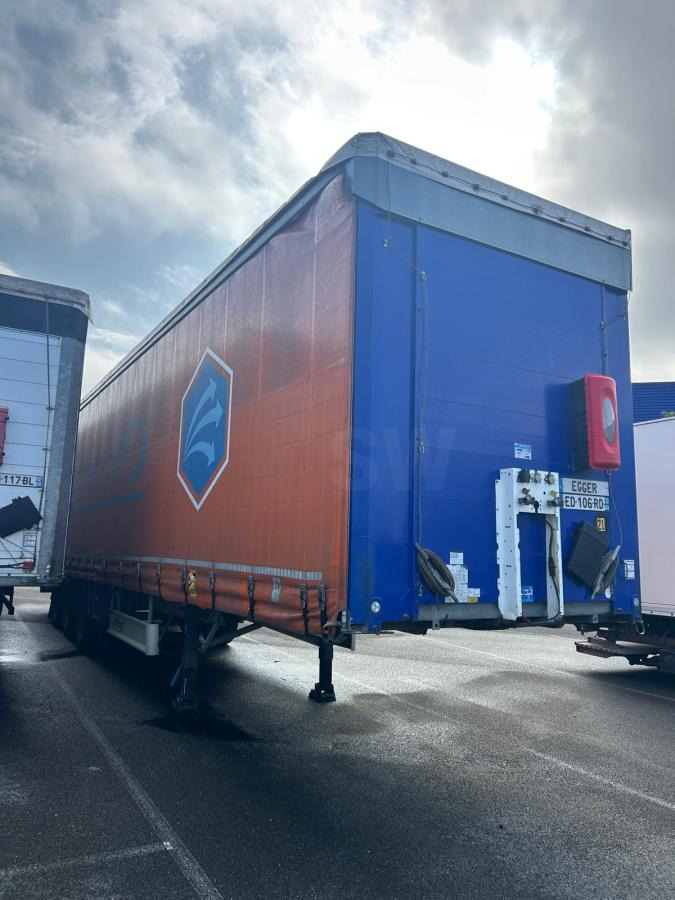 Fliegl - Curtainsider semi-trailer: picture 3 Fliegl - Curtainsider semi-trailer: picture 3