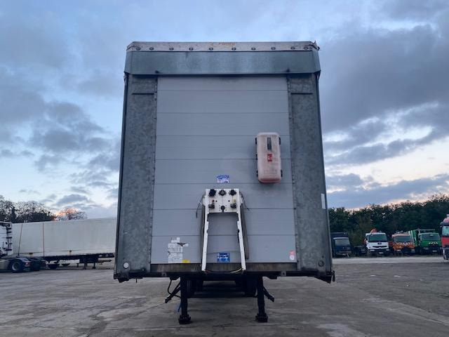 Fliegl - Curtainsider semi-trailer: picture 3 Fliegl - Curtainsider semi-trailer: picture 3