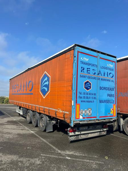Fliegl - Curtainsider semi-trailer: picture 1 Fliegl - Curtainsider semi-trailer: picture 1