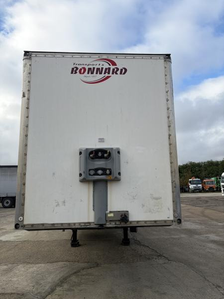 Fruehauf - Closed box semi-trailer: picture 3 Fruehauf - Closed box semi-trailer: picture 3