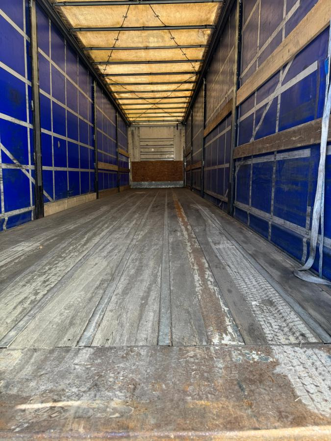 Fruehauf  - Curtainsider semi-trailer: picture 4 Fruehauf  - Curtainsider semi-trailer: picture 4