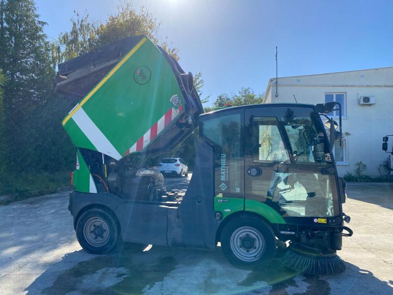 Mathieu Azura MC210 - Road sweeper: picture 3 Mathieu Azura MC210 - Road sweeper: picture 3