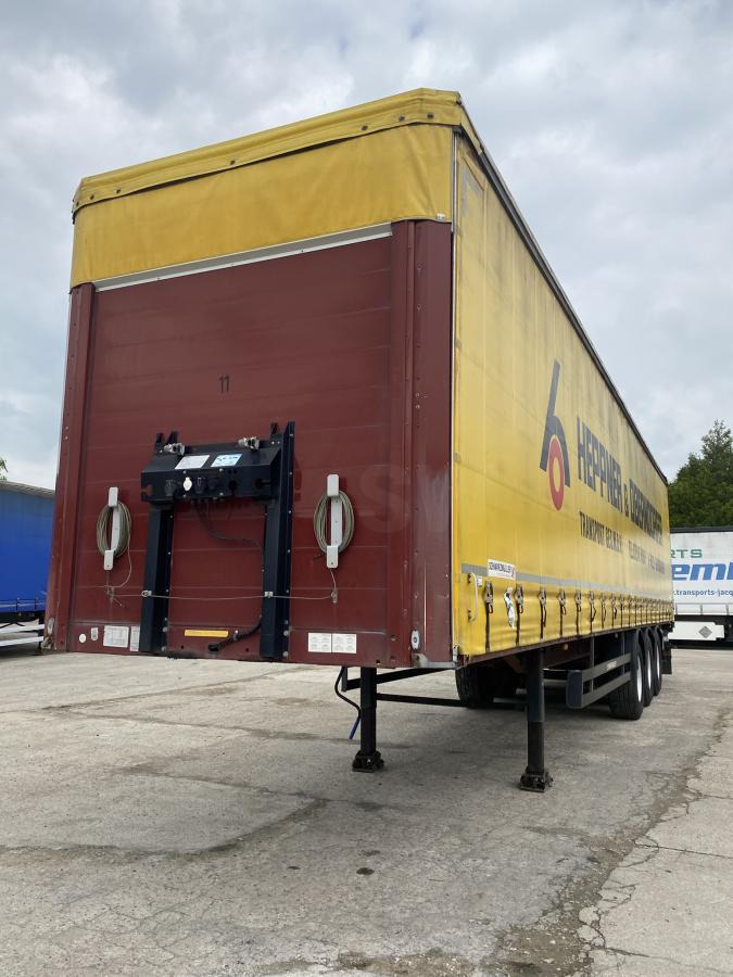 Schwarzmüller  - Curtainsider semi-trailer: picture 1 Schwarzmüller  - Curtainsider semi-trailer: picture 1