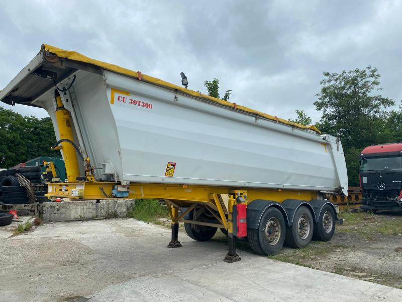 Tipper semi-trailer Stas: picture 1