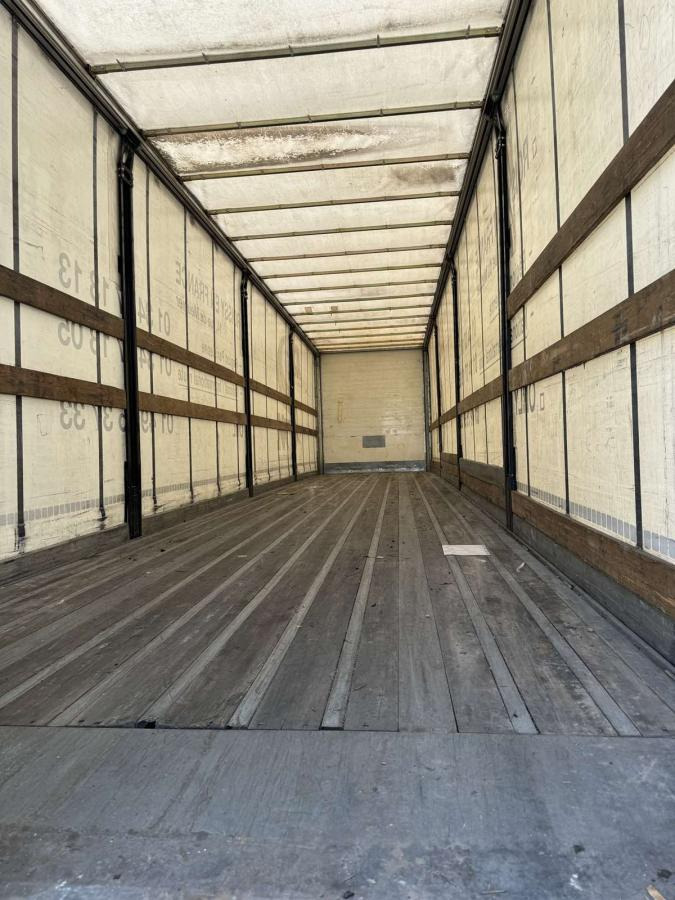 Curtainsider semi-trailer Trouillet: picture 10 Curtainsider semi-trailer Trouillet: picture 10