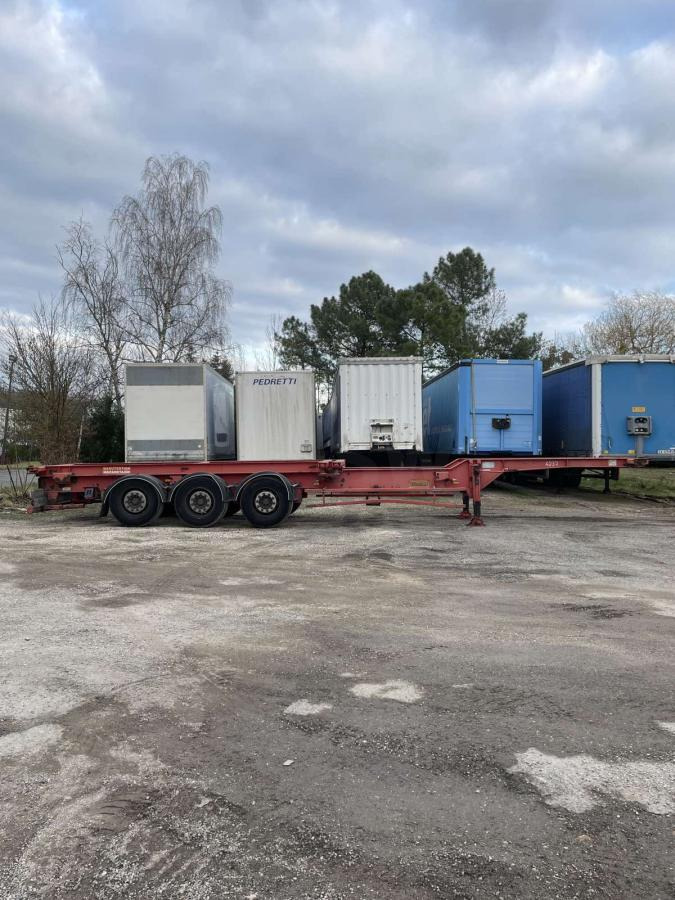Trouillet - Container transporter/ Swap body semi-trailer: picture 5 Trouillet - Container transporter/ Swap body semi-trailer: picture 5