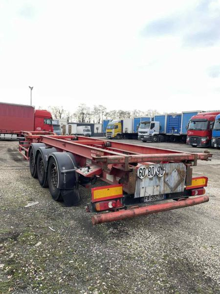 Container transporter/ Swap body semi-trailer Trouillet: picture 9