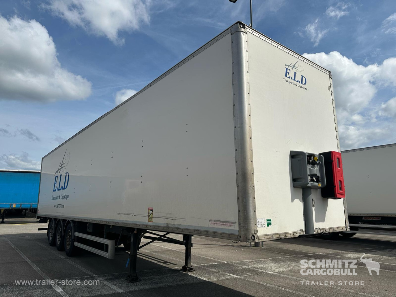 FRUEHAUF Dryfreight Standard Roller shutter door - Closed box semi-trailer: picture 1 FRUEHAUF Dryfreight Standard Roller shutter door - Closed box semi-trailer: picture 1
