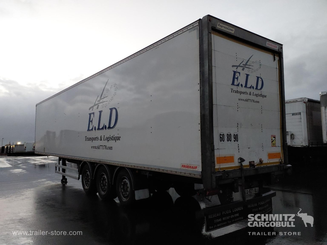 FRUEHAUF Dryfreight Standard Roller shutter door - Closed box semi-trailer: picture 2 FRUEHAUF Dryfreight Standard Roller shutter door - Closed box semi-trailer: picture 2