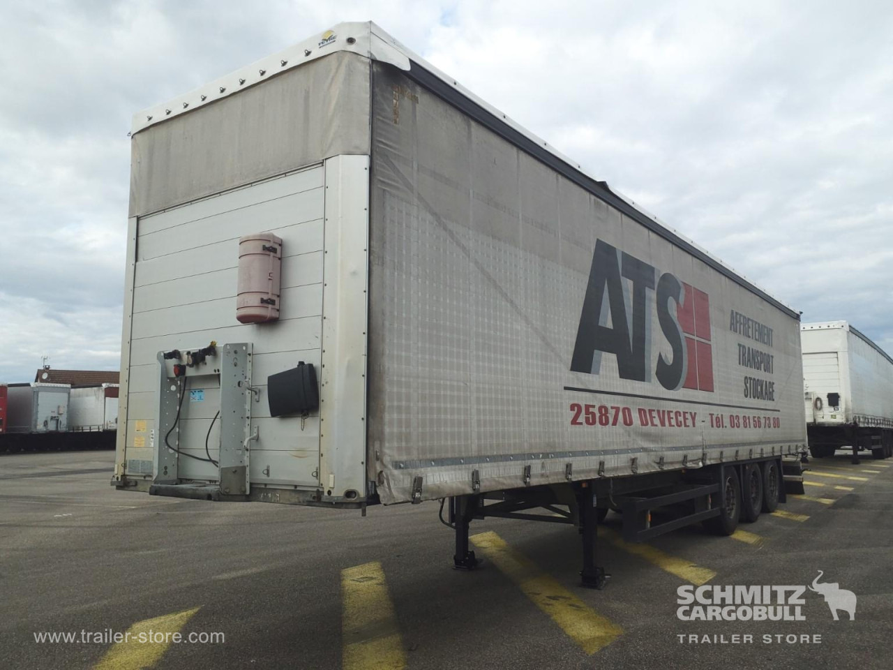 SCHMITZ Curtainsider Standard - Curtainsider semi-trailer: picture 4 SCHMITZ Curtainsider Standard - Curtainsider semi-trailer: picture 4