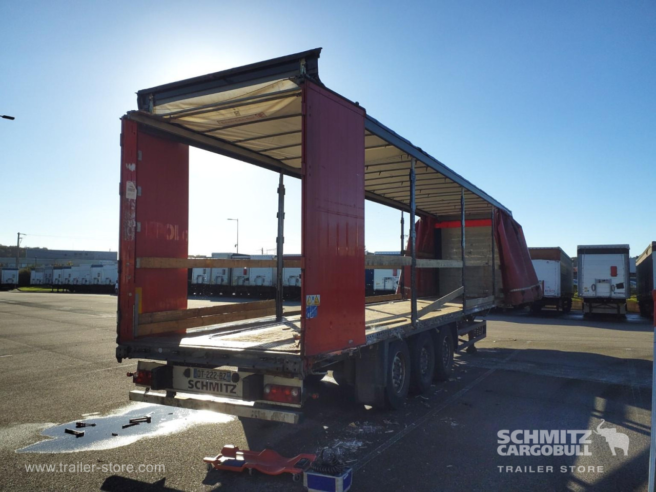 SCHMITZ Curtainsider Standard - Curtainsider semi-trailer: picture 2 SCHMITZ Curtainsider Standard - Curtainsider semi-trailer: picture 2