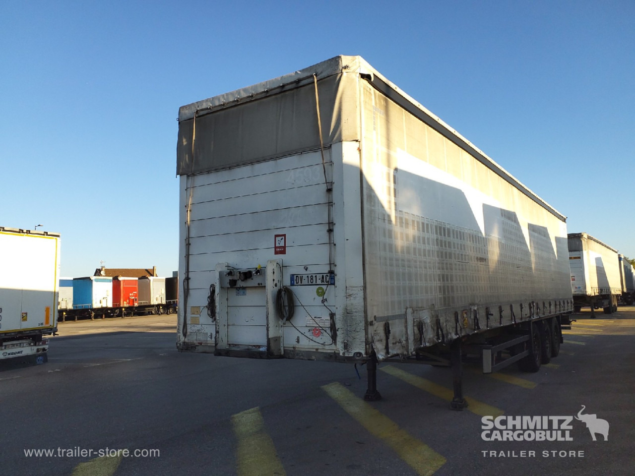 SCHMITZ Curtainsider Standard - Curtainsider semi-trailer: picture 5 SCHMITZ Curtainsider Standard - Curtainsider semi-trailer: picture 5