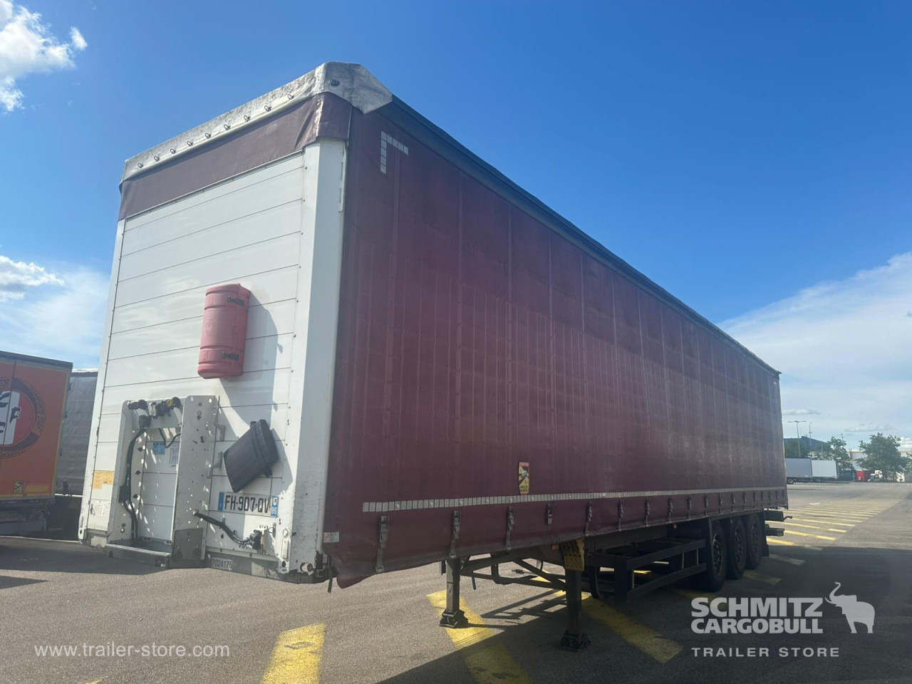 Curtainsider semi-trailer SCHMITZ Curtainsider Standard Taillift: picture 10