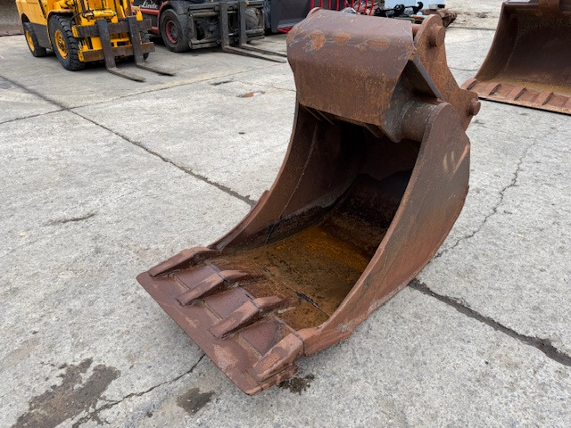OIL Quick OQ 70/55 - 800 mm  - Excavator bucket: picture 1 OIL Quick OQ 70/55 - 800 mm  - Excavator bucket: picture 1