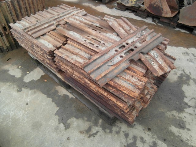 VOLVO EC 180 - Track for Construction machinery: picture 2 VOLVO EC 180 - Track for Construction machinery: picture 2