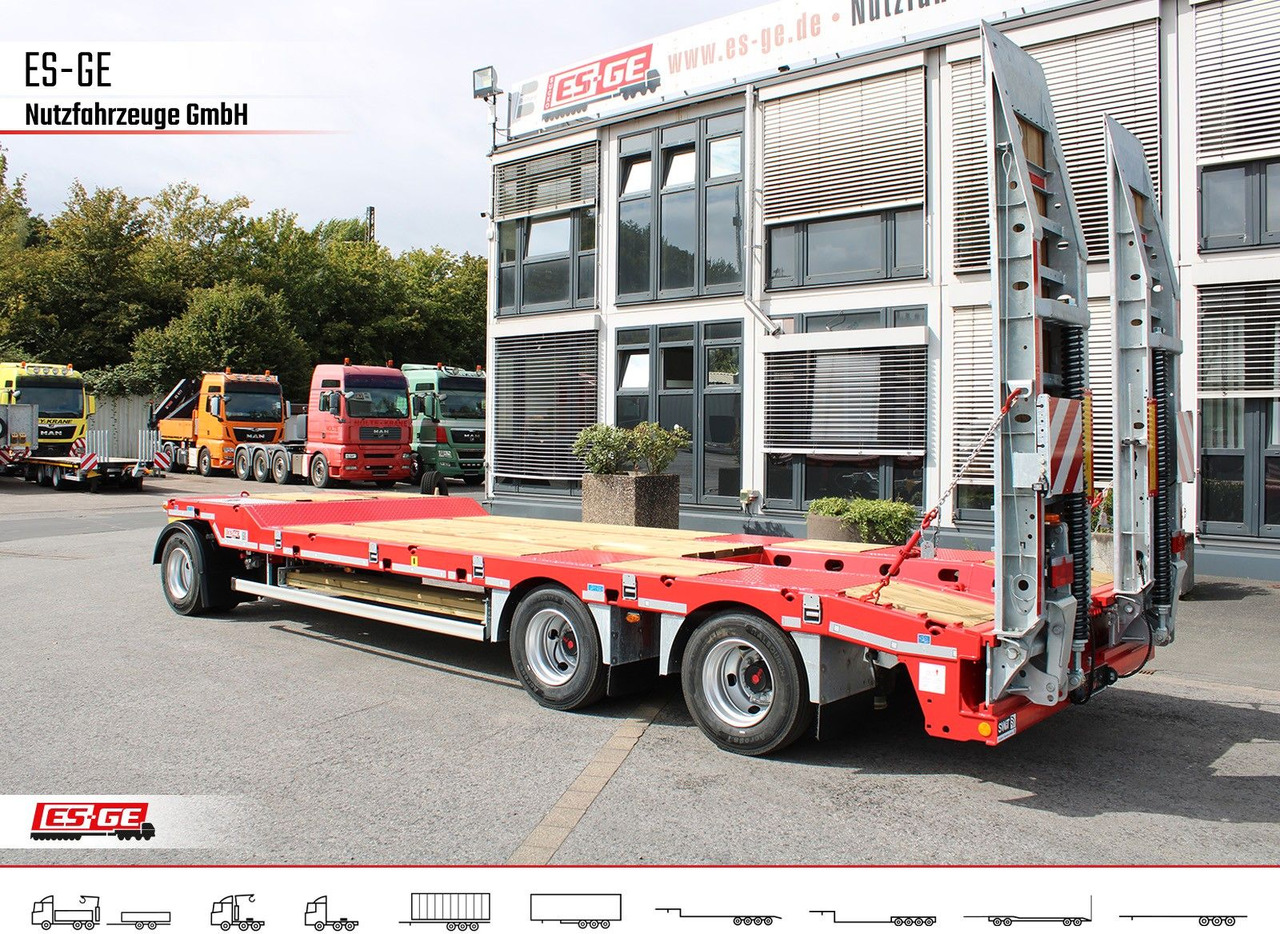 Schwarzmüller Tieflader mit gekröpftem Plateau - Low loader trailer: picture 1 Schwarzmüller Tieflader mit gekröpftem Plateau - Low loader trailer: picture 1