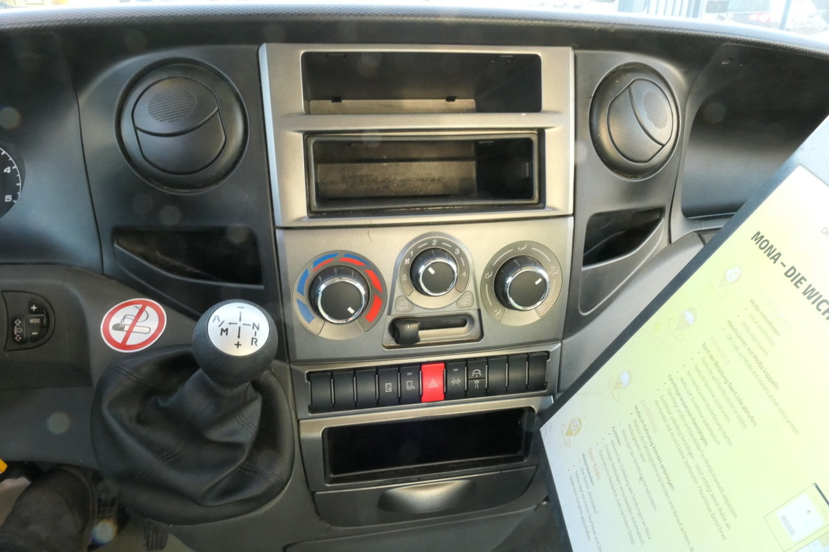Closed box van IVECO Daily 35 S11 C30C AUTOMATIK KAMERA MAXI KAMERA R: picture 8 Closed box van IVECO Daily 35 S11 C30C AUTOMATIK KAMERA MAXI KAMERA R: picture 8