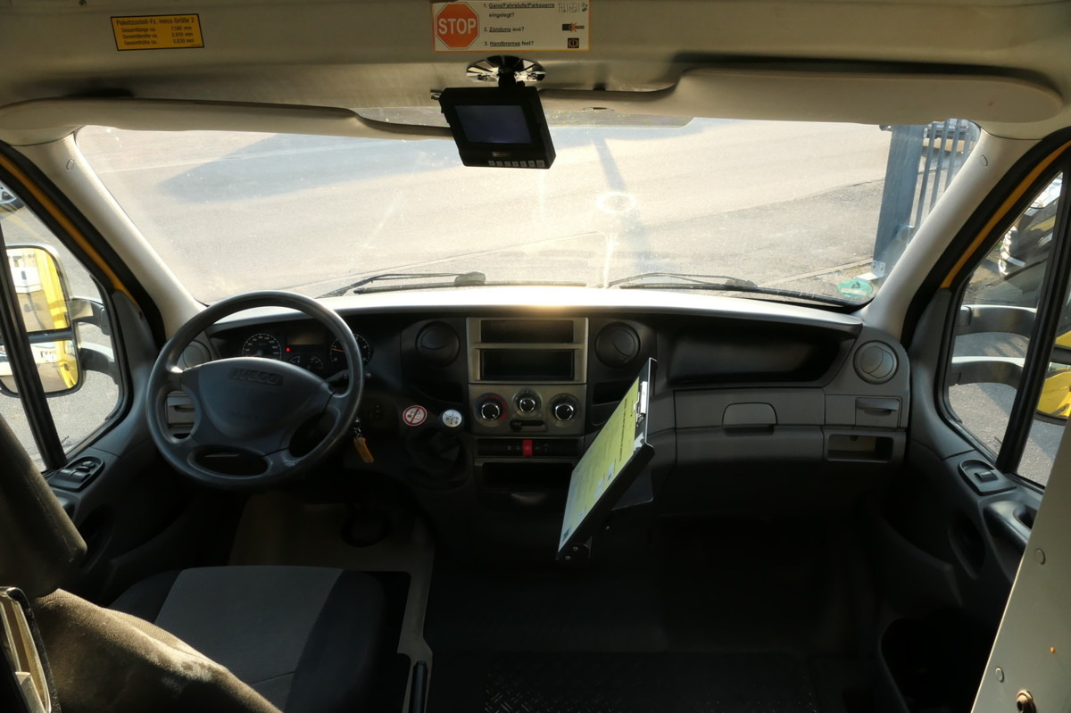 Closed box van IVECO Daily 35 S11 C30C AUTOMATIK KAMERA MAXI KAMERA R: picture 6 Closed box van IVECO Daily 35 S11 C30C AUTOMATIK KAMERA MAXI KAMERA R: picture 6