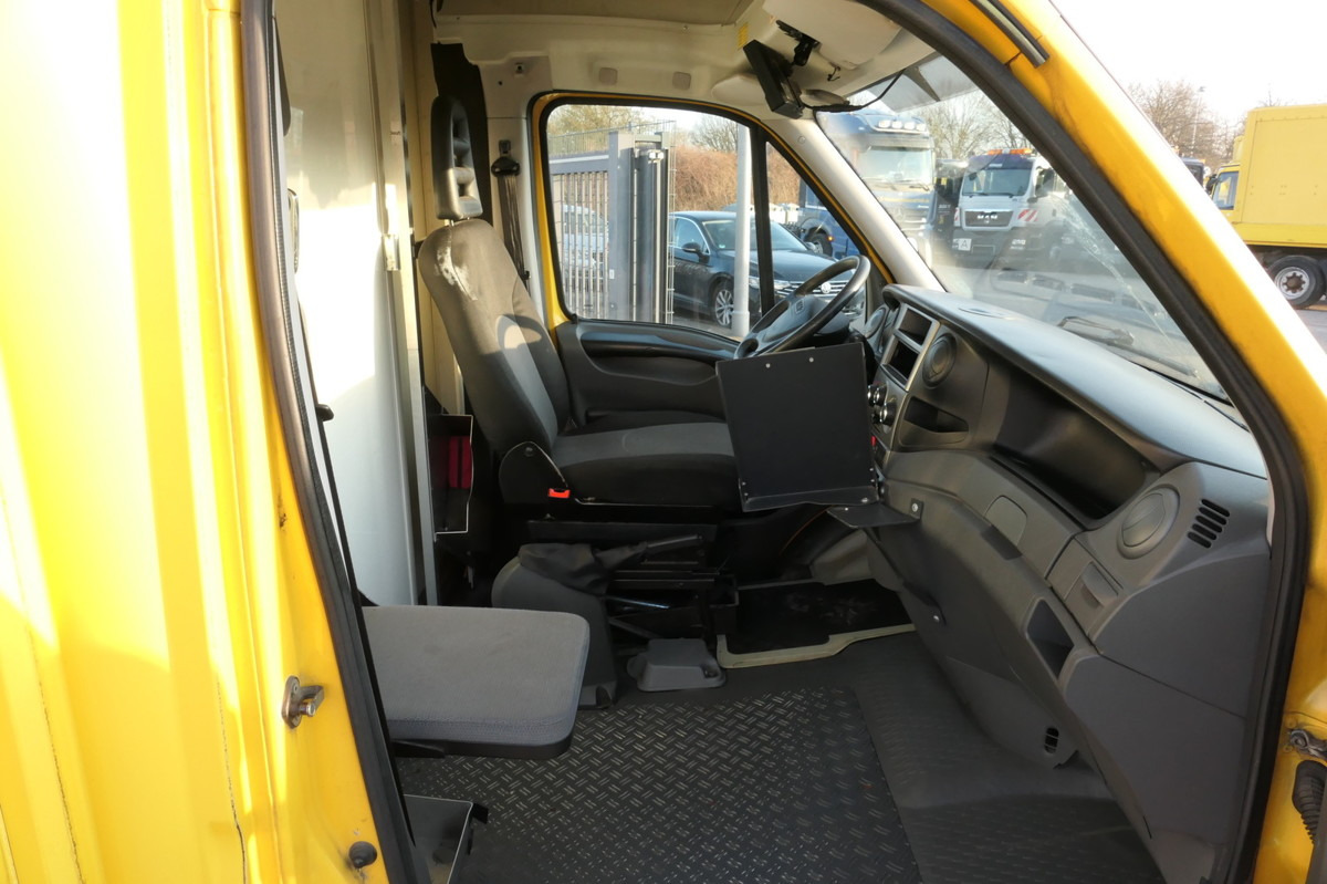 Closed box van IVECO Daily 35 S11 C30C AUTOMATIK KAMERA MAXI KAMERA R: picture 7 Closed box van IVECO Daily 35 S11 C30C AUTOMATIK KAMERA MAXI KAMERA R: picture 7