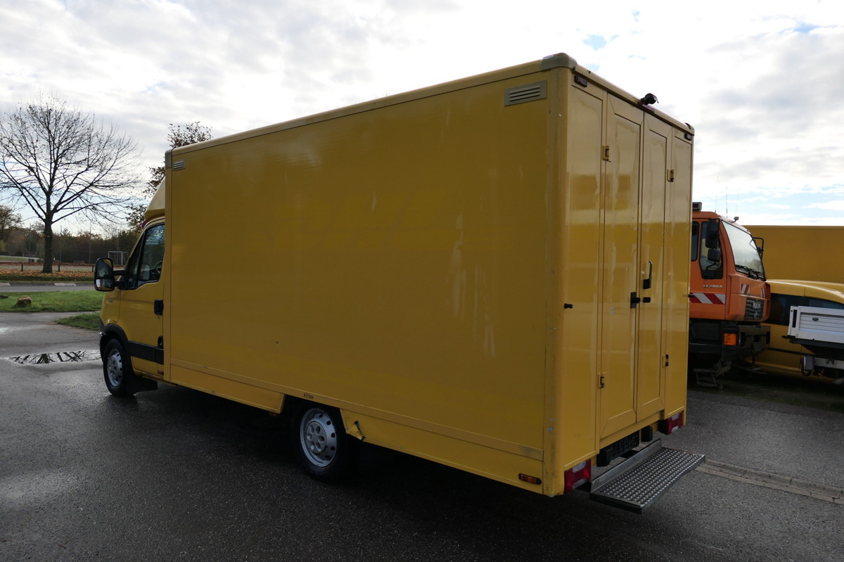 IVECO Daily 35 S11 C30C AUTOMATIK KAMERA Regale LUFT D - Closed box van: picture 4 IVECO Daily 35 S11 C30C AUTOMATIK KAMERA Regale LUFT D - Closed box van: picture 4