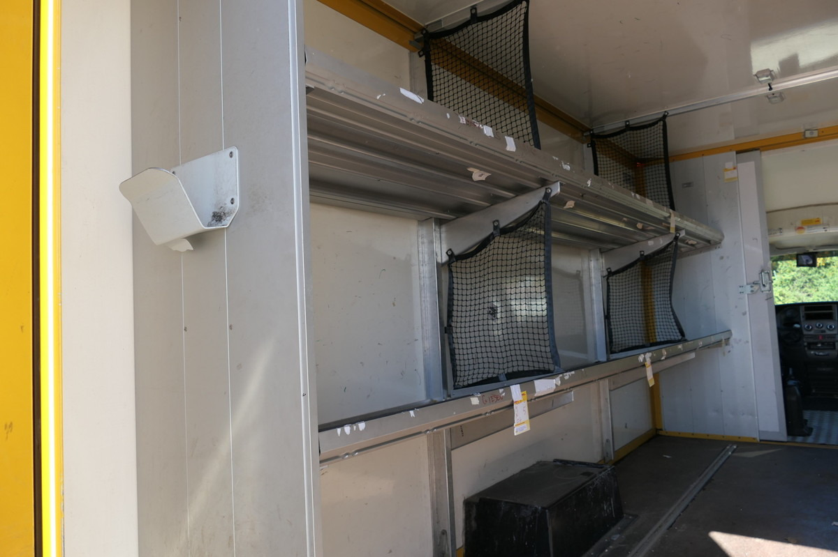 IVECO Daily 35 S11 C30C AUTOMATIK KAMERA Regale LUFT D - Closed box van: picture 5 IVECO Daily 35 S11 C30C AUTOMATIK KAMERA Regale LUFT D - Closed box van: picture 5