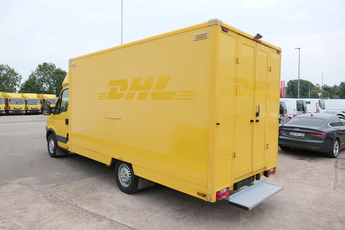 IVECO Daily 35 S11 C30C AUTOMATIK KAMERA Regale LUFT D - Closed box van: picture 4 IVECO Daily 35 S11 C30C AUTOMATIK KAMERA Regale LUFT D - Closed box van: picture 4