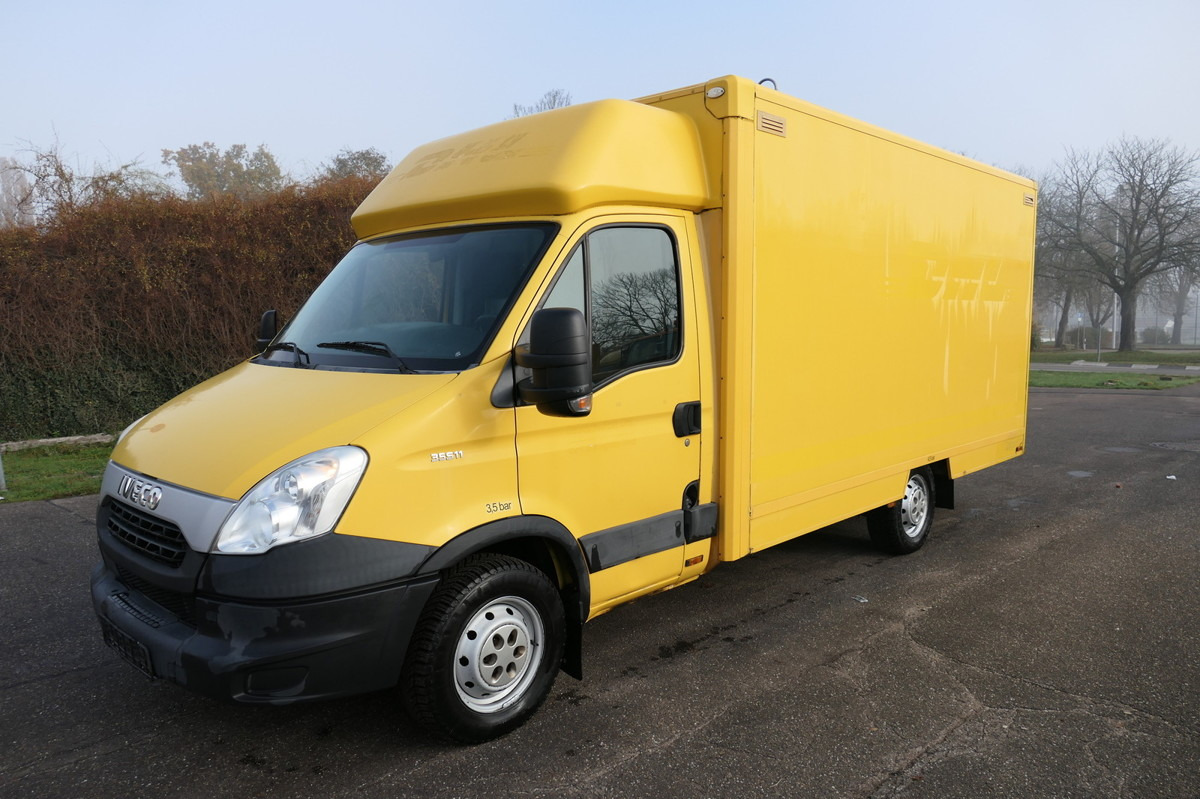 IVECO Daily 35 S11 C30C AUTOMATIK KAMERA Regale LUFT D - Closed box van: picture 1 IVECO Daily 35 S11 C30C AUTOMATIK KAMERA Regale LUFT D - Closed box van: picture 1