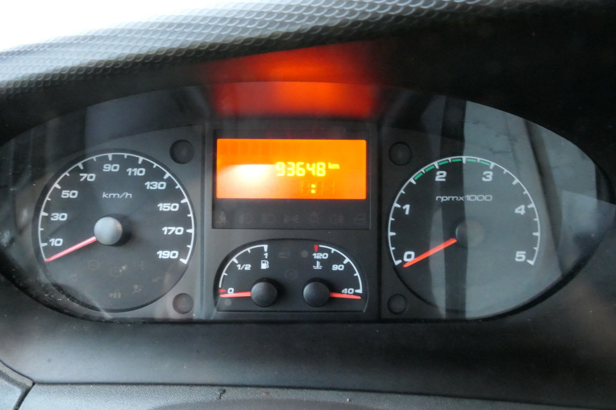 Closed box van IVECO Daily 35 S11 C30C AUTOMATIK KAMERA Regale LUFT D: picture 8