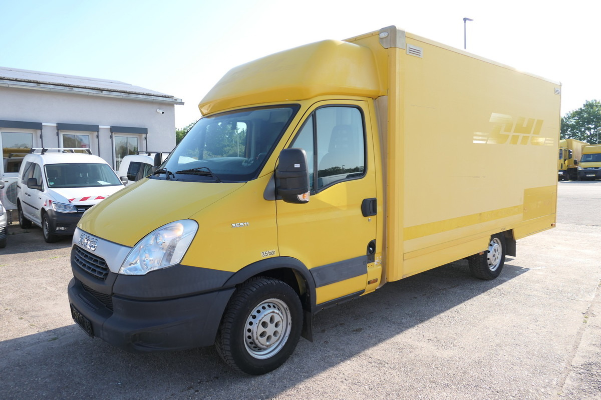 IVECO Daily 35 S11 C30C AUTOMATIK KAMERA Regale LUFT D - Closed box van: picture 2 IVECO Daily 35 S11 C30C AUTOMATIK KAMERA Regale LUFT D - Closed box van: picture 2