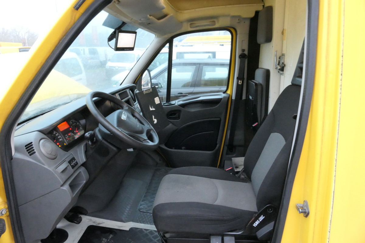 Closed box van IVECO Daily 35 S11 C30C AUTOMATIK KAMERA Regale LUFT D: picture 5
