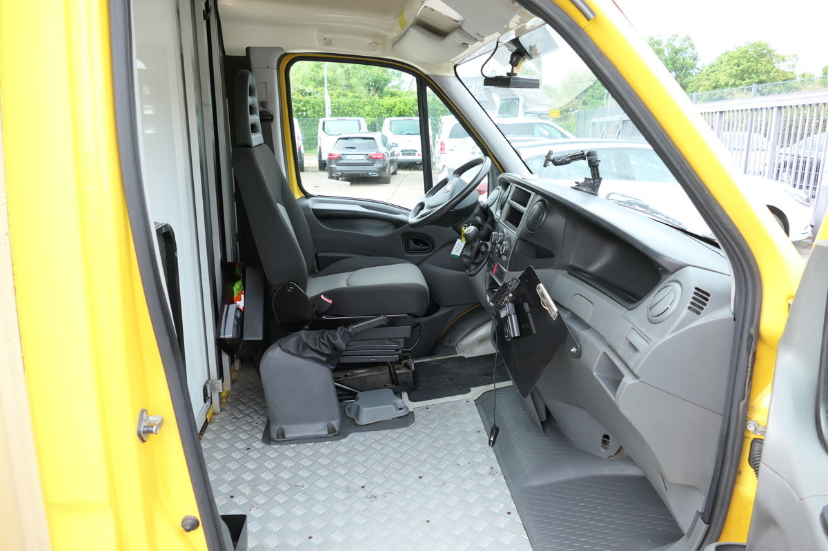 IVECO Daily 35 S11 C30C Kurz AUTOMATIK KAMERA Regale L - Closed box van: picture 5 IVECO Daily 35 S11 C30C Kurz AUTOMATIK KAMERA Regale L - Closed box van: picture 5