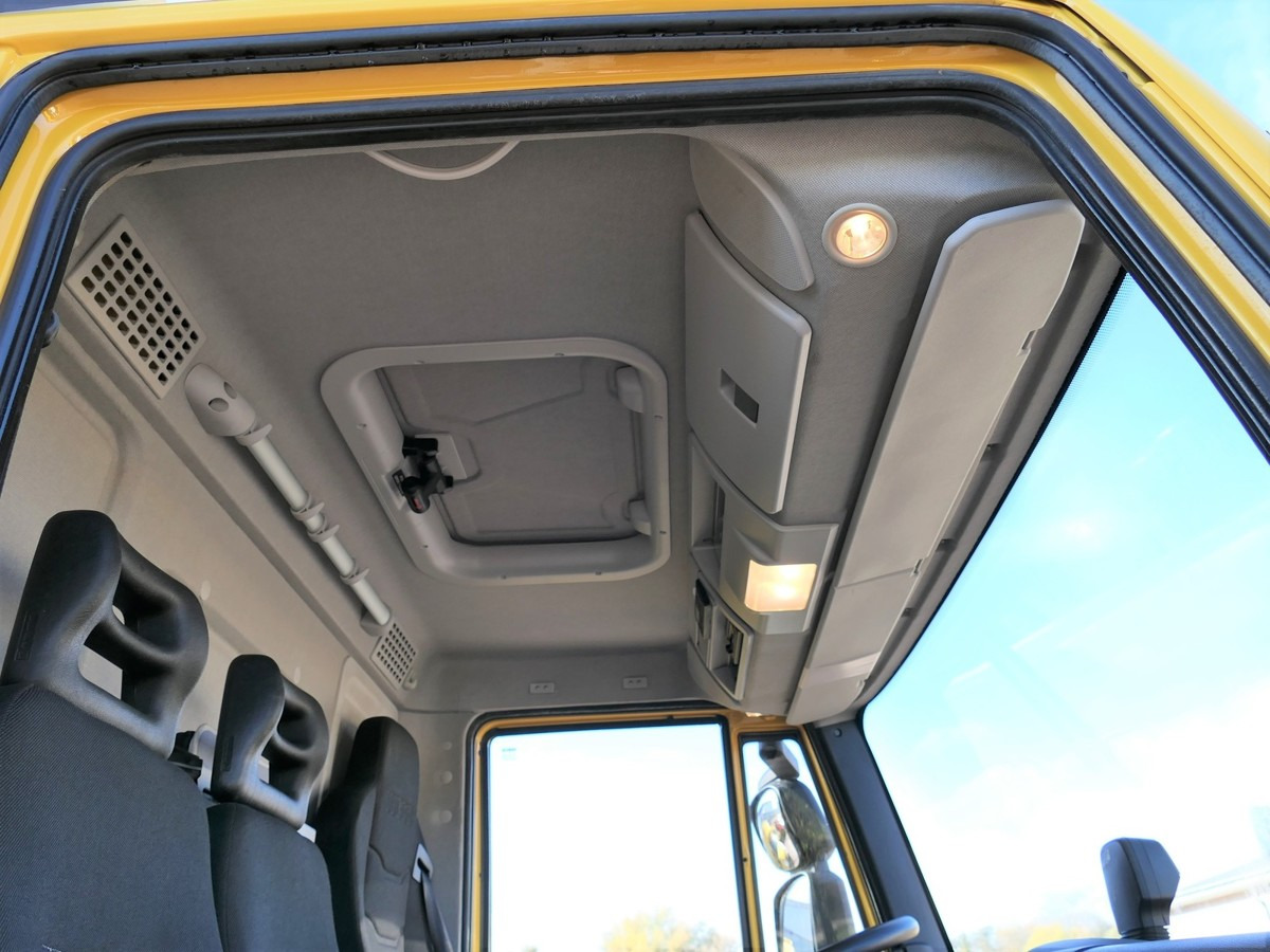 Curtainsider truck IVECO EuroCargo ML 120 E 25 EURO-6 AHK LBW 3-SITZER Co: picture 17 Curtainsider truck IVECO EuroCargo ML 120 E 25 EURO-6 AHK LBW 3-SITZER Co: picture 17