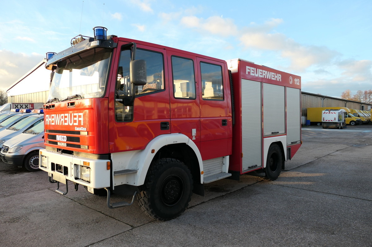 IVECO FF 95 E LF 8 DoKa AHK 4X4 SFZ FEUERWEHR Einzelbe - Fire truck: picture 2 IVECO FF 95 E LF 8 DoKa AHK 4X4 SFZ FEUERWEHR Einzelbe - Fire truck: picture 2