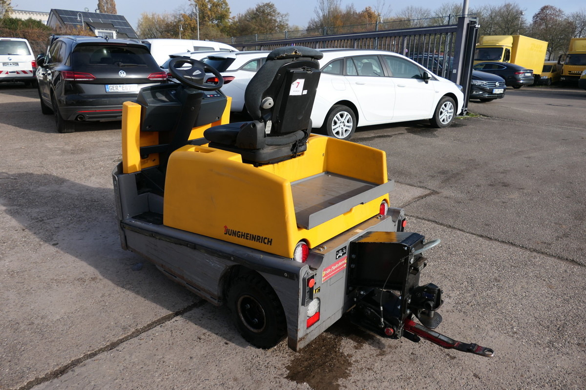 JUNGHEINRICH EZS 570 Schlepper Batterie 20/2017 - Tow tractor: picture 4 JUNGHEINRICH EZS 570 Schlepper Batterie 20/2017 - Tow tractor: picture 4